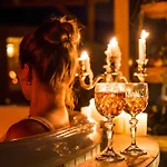 Bubble Tent & Private Wellness Schloss Campismo de Luxo