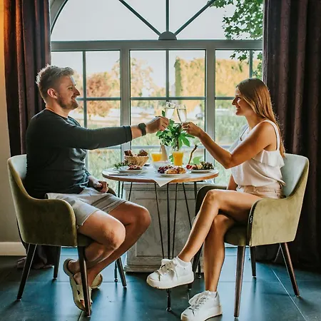 Роскошный шатер Bubble Tent & Private Wellness Schloss