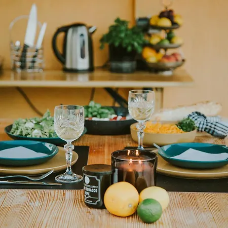 Bubble Tent & Private Wellness Schloss *