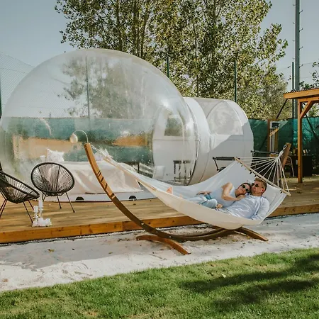 Bubble Tent & Private Wellness Schloss *