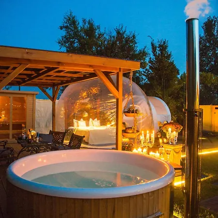 Bubble Tent & Private Wellness Schloss Lyxtält Krugsdorf