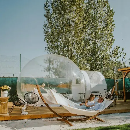 Lyxtält Bubble Tent & Private Wellness Schloss