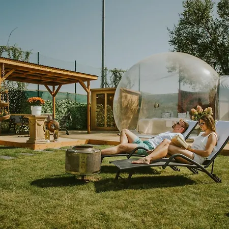 Роскошный шатер Bubble Tent & Private Wellness Schloss
